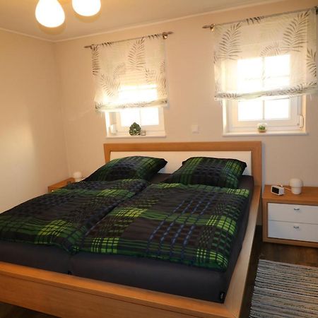 Ferienwohnung Am Pfaffenderbach Ralingen Esterno foto