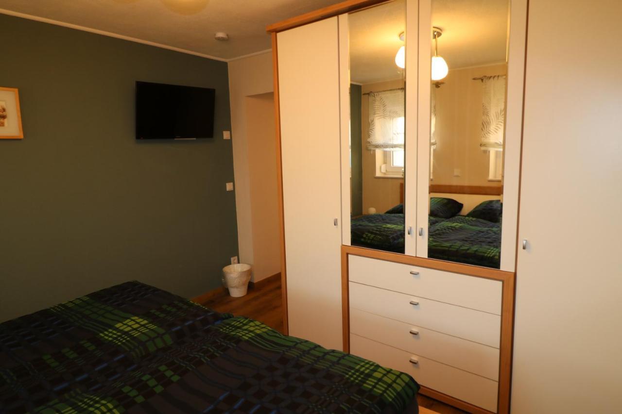 Ferienwohnung Am Pfaffenderbach Ralingen Esterno foto